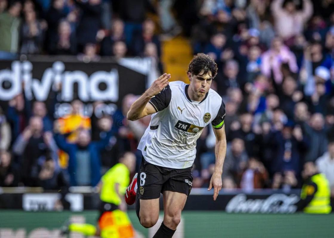 El interés del FC Barcelona en Javi Guerra para reforzar su plantilla en el verano de 2025